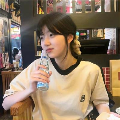 穿成太子外祖母，我带全家立人设