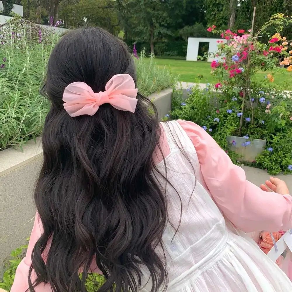 梨花落尽又逢君